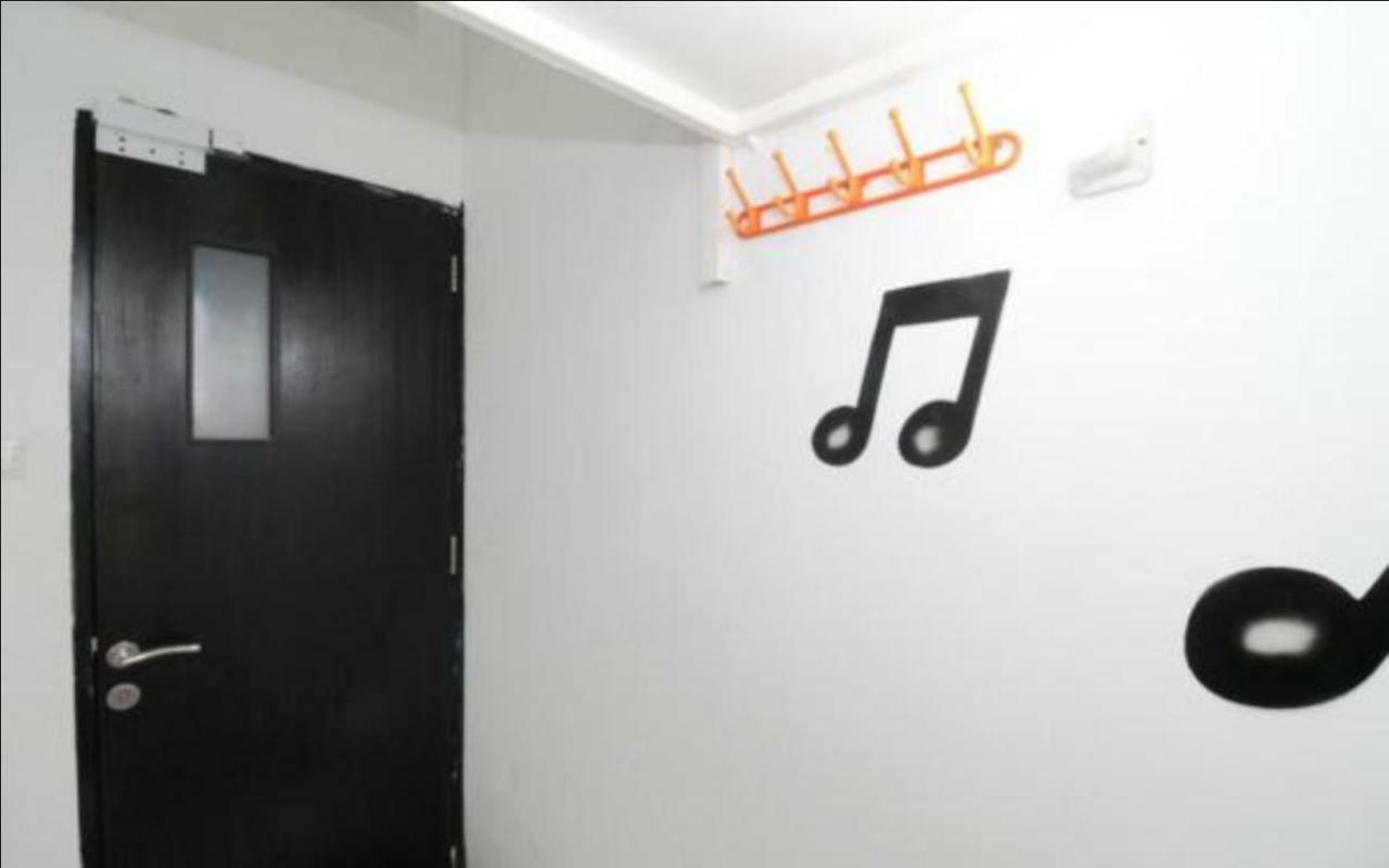 Kamar Keluarga Duri Kosambi 호텔 자카르타 외부 사진